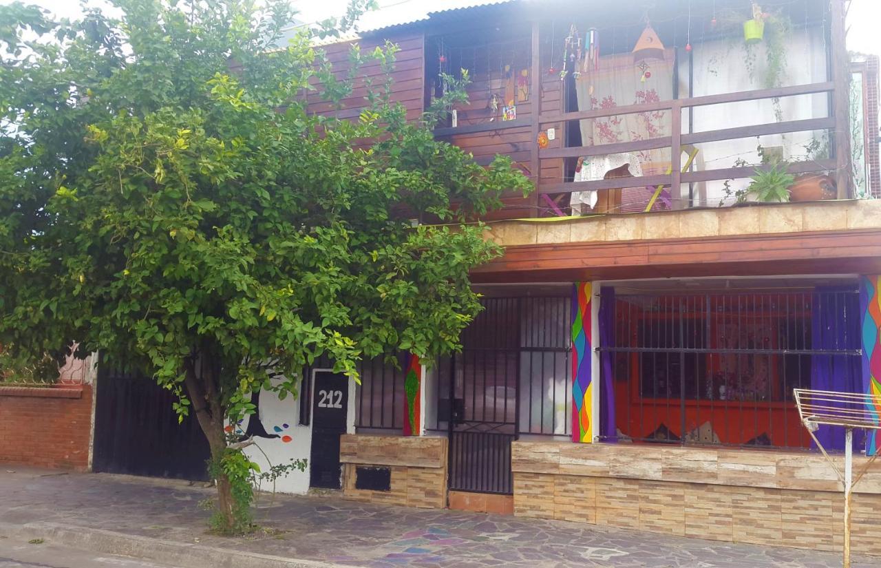 Casita Del Arbol Hostel San Salvador de Jujuy Exterior foto